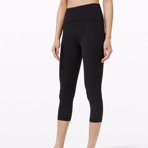 *NWT* Lululemon Swift Speed HR CROP 21" BLACK- Size 4